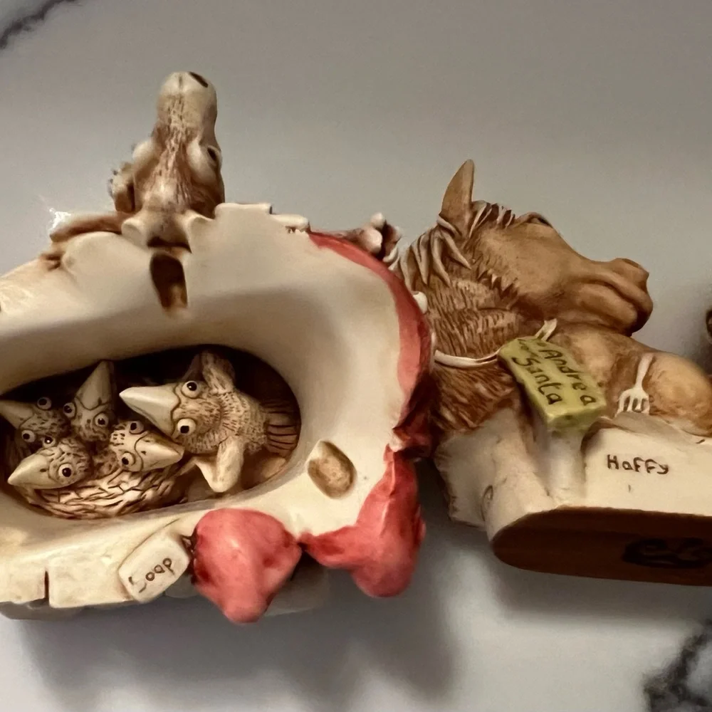 HarmonyKingdom “Holy Smoke” Santa Delivers House Chimney Christmas Box Figurine